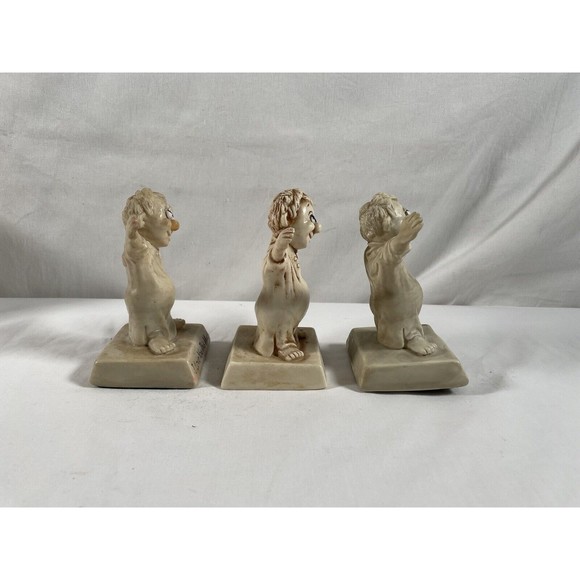 ONE Vintage R&W Berries " I Love You This Much" Figurine 1970 #95 - Picture 2 of 7